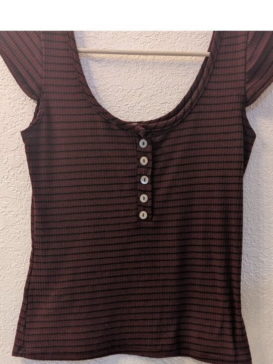 Tops - Short Sleeve Top